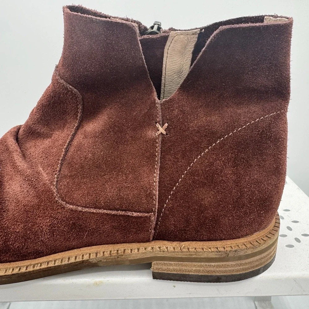 Kelsi Dagger Boots Size 8.5 Women's Suede Upper‎ Ruched Brown Booties west-EUC!